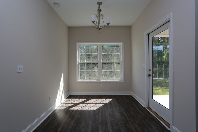 Photo - 3 Bedroom Brick House in SEB School District Available NOW