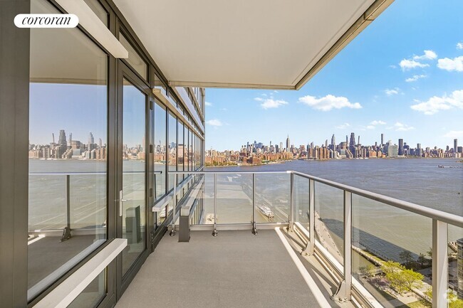 Building Photo - 2 Northside Piers Rental