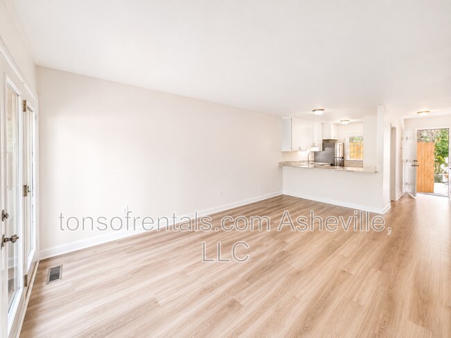 Photo - 130 Colony Dr