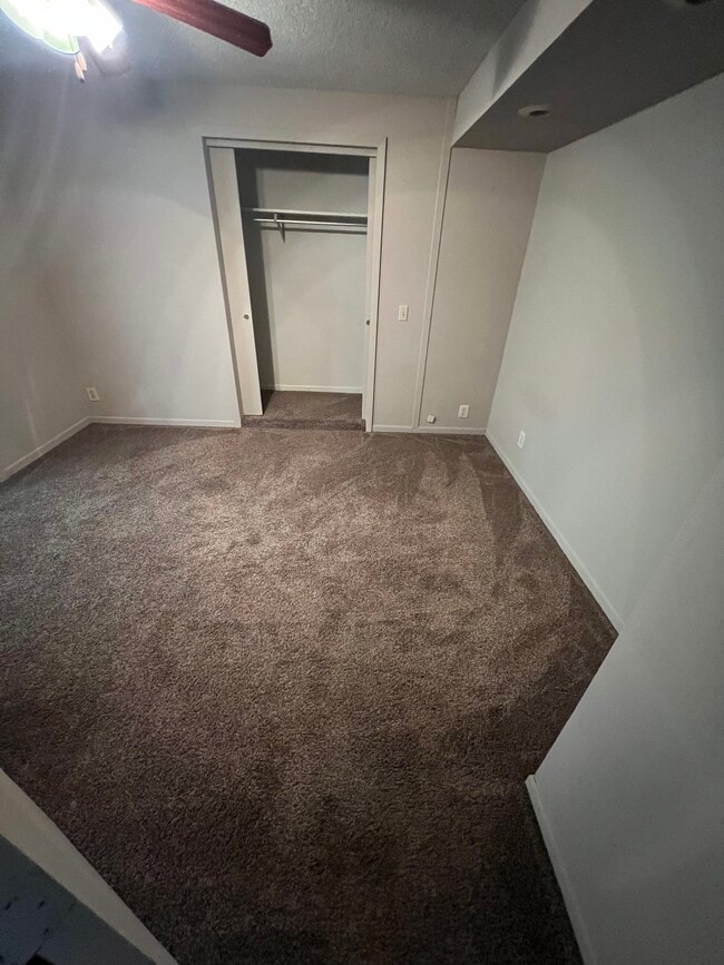 Photo - 112 E Cherry Hills Ct