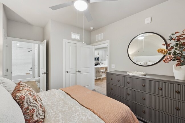 The Beacon at 331 Apartments
