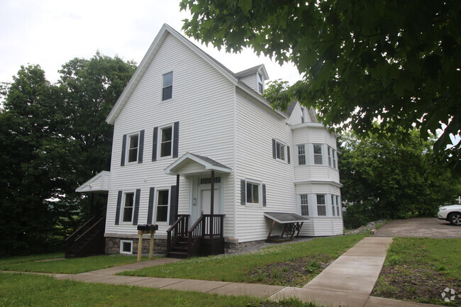 Building Photo - 45 Main St Unit # 2 Rental