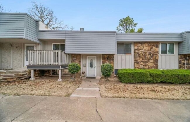 Building Photo - Charming 3BR Condo in Tulsa Unit LABS 4614 E 68th St - 57991117334