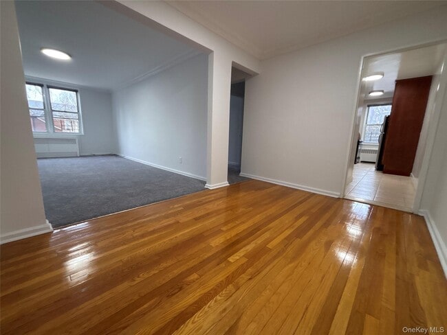 Photo - 50 S Middle Neck Rd Unit 1P