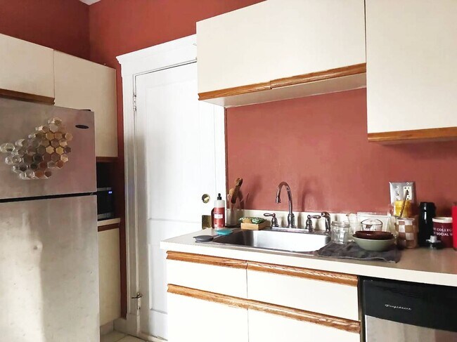 Photo - 53 Strathmore Rd Unit 9