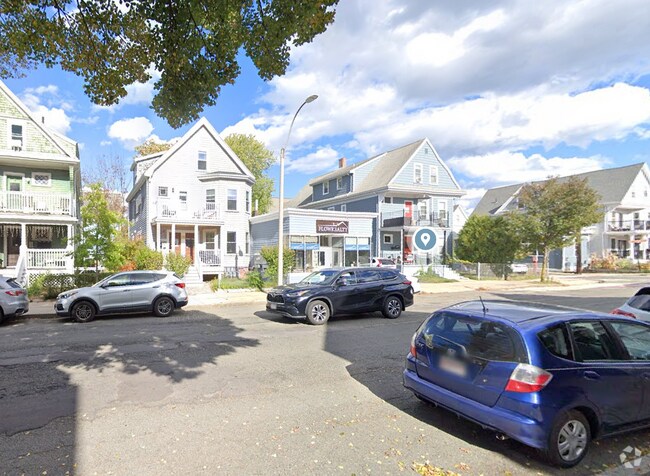 Building Photo - 327 Highland Ave Unit 2 Rental