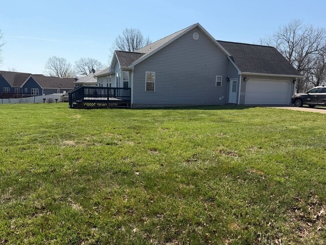 Photo - Available 04/01/2026....  MONTH TO MONTH TIL JUNE 2026