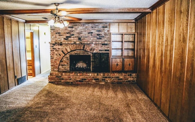 Photo - 3303 79th St