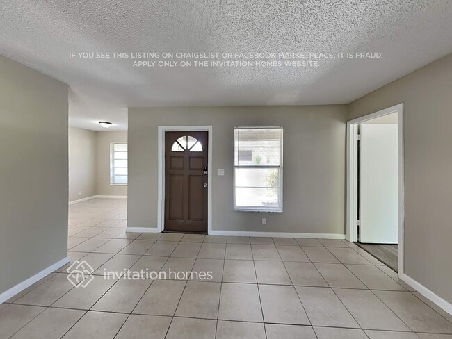 9350 NW 35th Manor