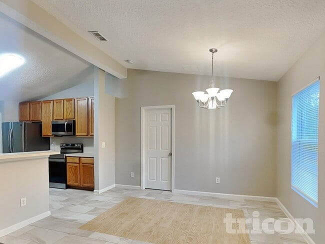 Photo - 13 Slocum Path