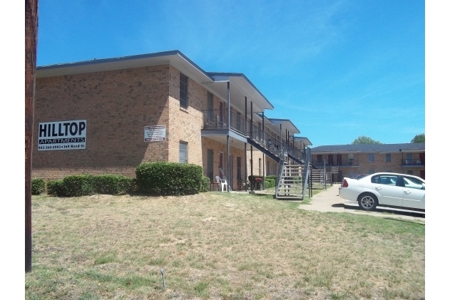 Hilltop Apartments - Hilltop Apartments