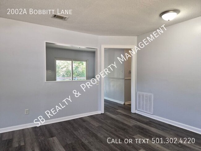 Photo - 2002 Bobbitt Ln