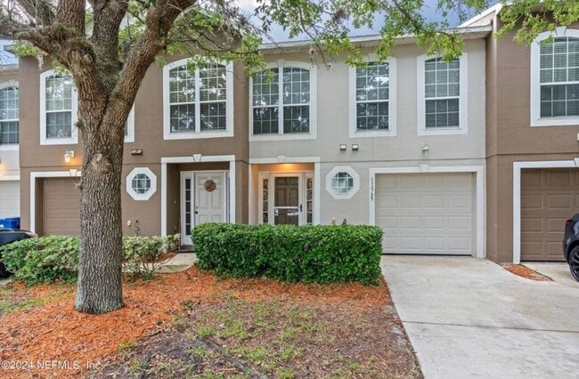 Photo - 11565 Hickory Oak Dr