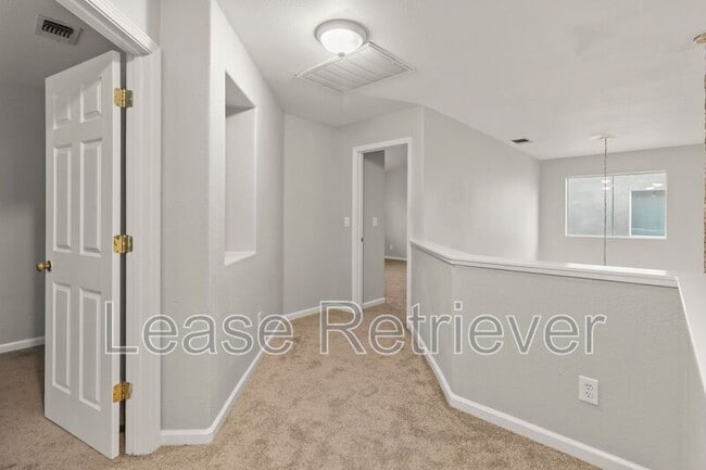 Photo - 1943 Remembrance Ln