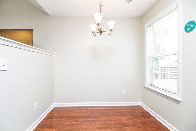 Photo - 615 Zellwood Dr