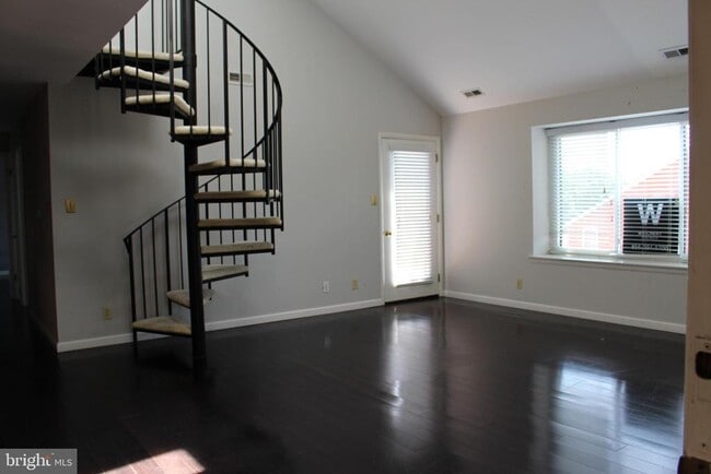 Photo - 2614C Auburn Ct