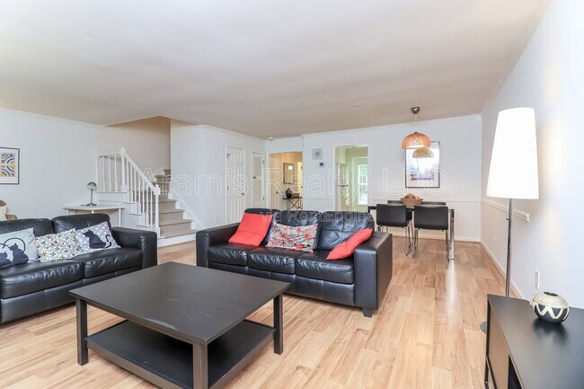 Photo - 1381 Old Virginia Ct SE