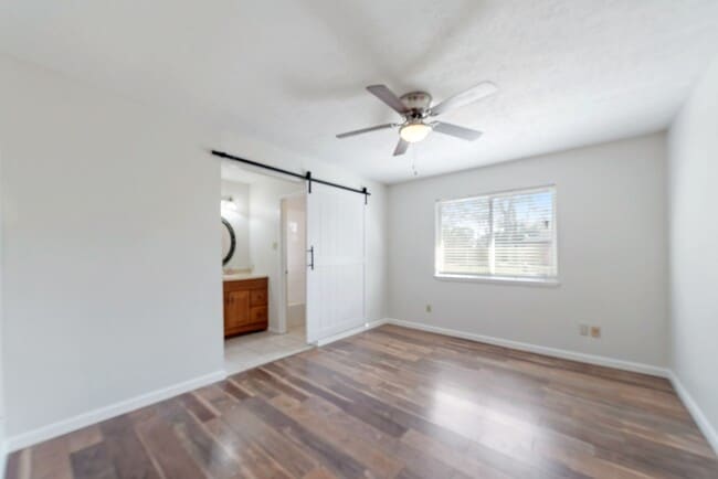 Building Photo - 9622 Birsay St Rental