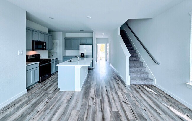 Building Photo - 4812 Grandiose Dr Rental