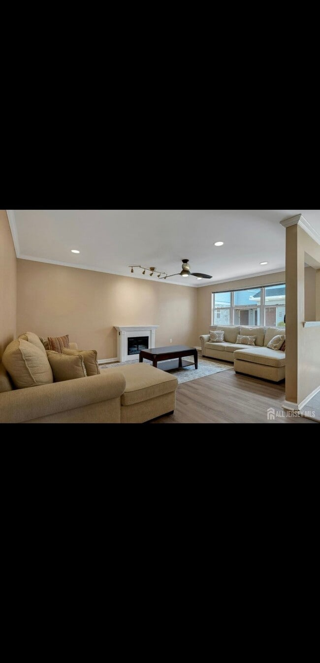 Photo - 177 Bexley Ln