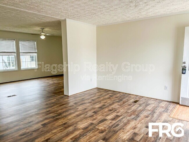 Photo - 5961 Berkley Dr Casa