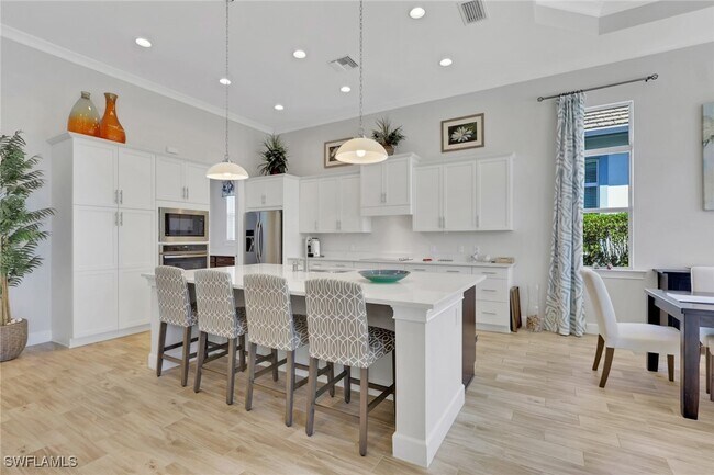 Photo - 6394 Warwick Ave