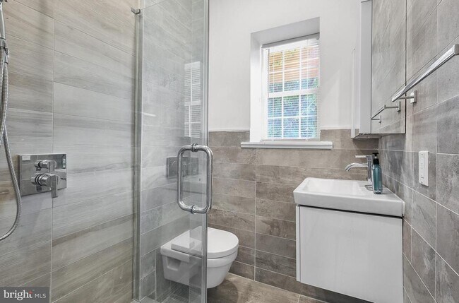 Photo - 2046 E Huntingdon St Unit 1R