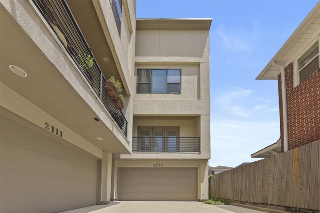 Photo - 2109 Winbern St