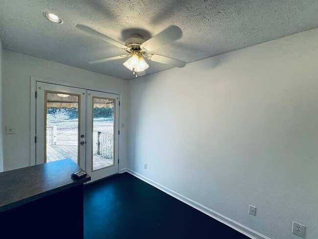 Photo - 1104 Toledo Ave