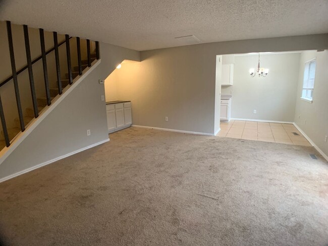 Photo - 3 Bedroom Edmond Duplex