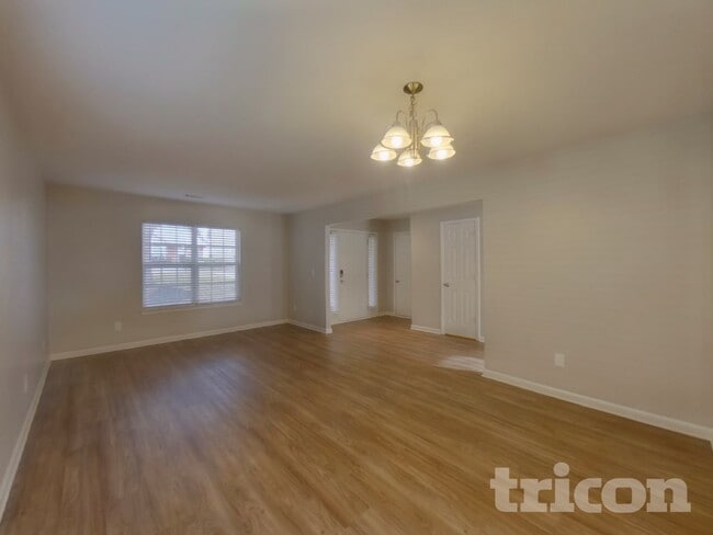 Photo - 1467 Eschol Ln NW