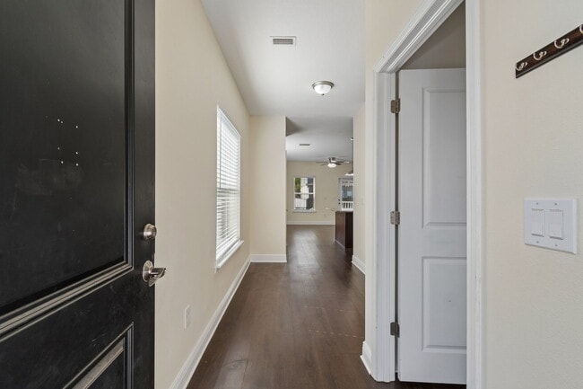 Photo - 2322 W Chestnut St