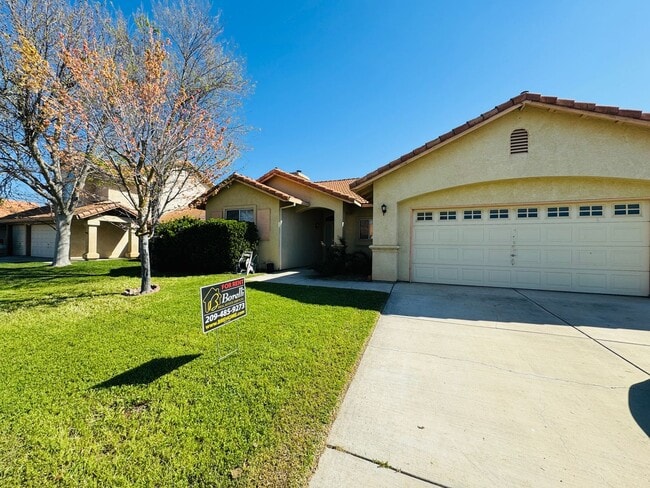 Photo - Move in Ready - 3 bedroom 2 bath Home WITH SOLAR!