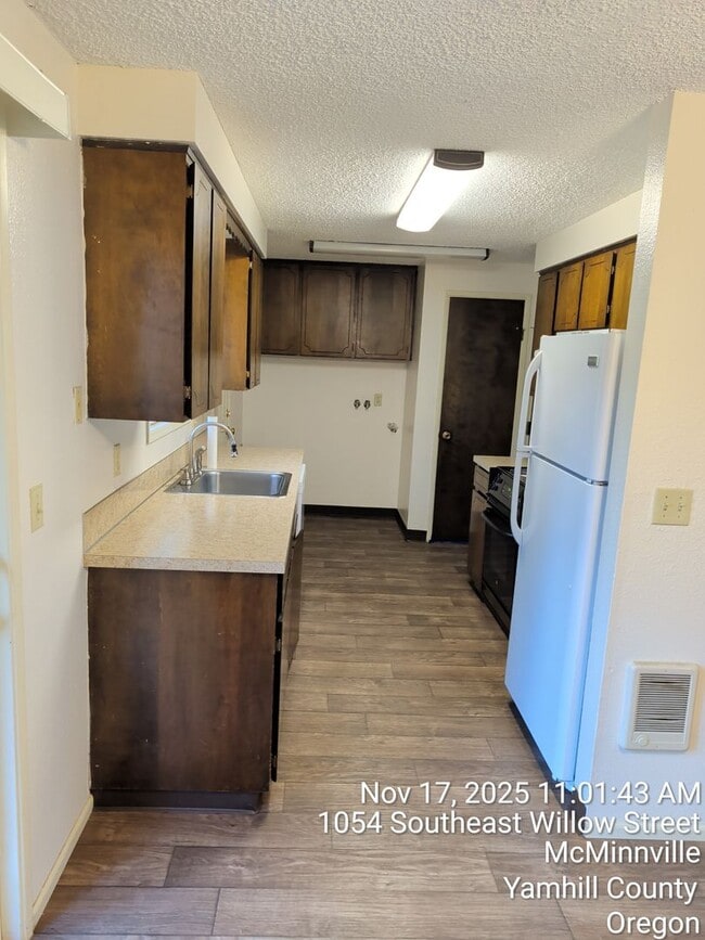 Photo - 1054 SE Willow St Unit 1054