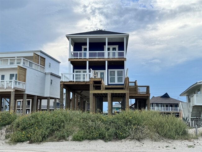 Building Photo - 16728 West Beach Rental