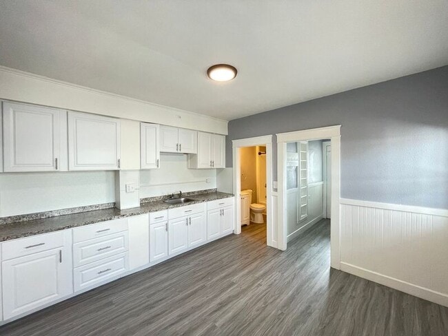 Photo - 559 Silver St Condo Unit #3