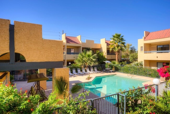 Building Photo - El Diablo Apartments