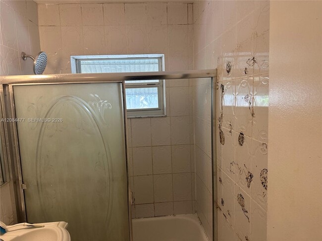 465 NE 157th Ter