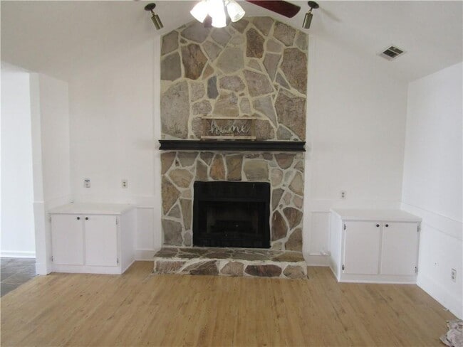 Photo - 1106 Westwood Pl SW