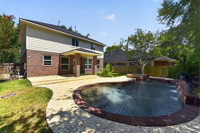 Photo - 102 N Queenscliff Cir