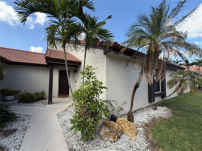 Building Photo - 15285 SW 45th Terrace Unit 59E