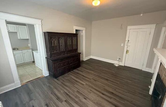 Building Photo - 3027 Clifton Ave Unit 3027-01