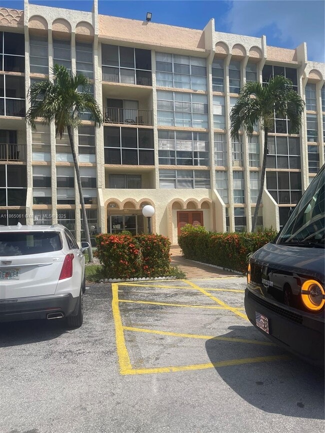 Building Photo - 801 Three Islands Boulevard Unit 107 Rental