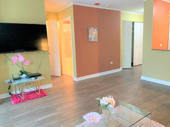 Photo - 201 N Westshore Dr