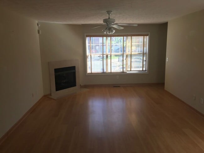 60 Davis Mill Ct