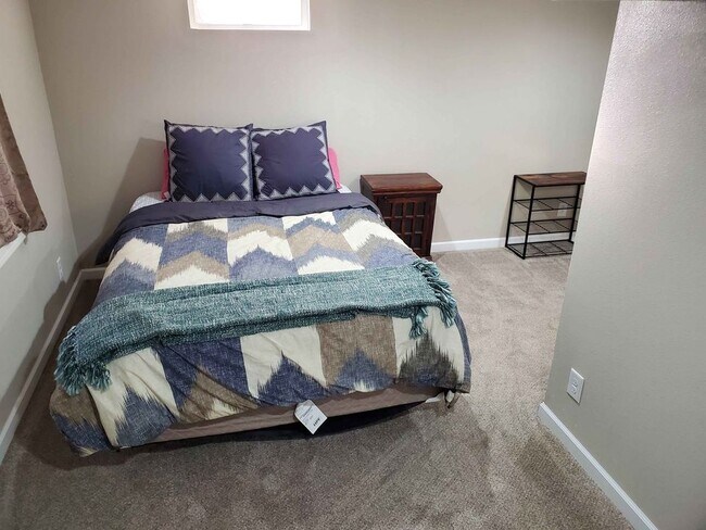 5 17th Ave SW Unit Furnished Basement Apt