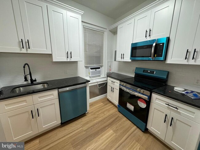 Photo - 1 N Main St Unit 2R