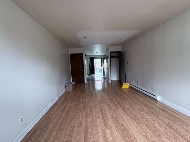 Building Photo - 634 Second Ave Unit C