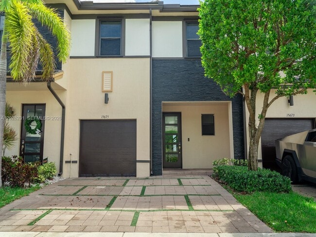 Building Photo - 15675 NW 91st Ct