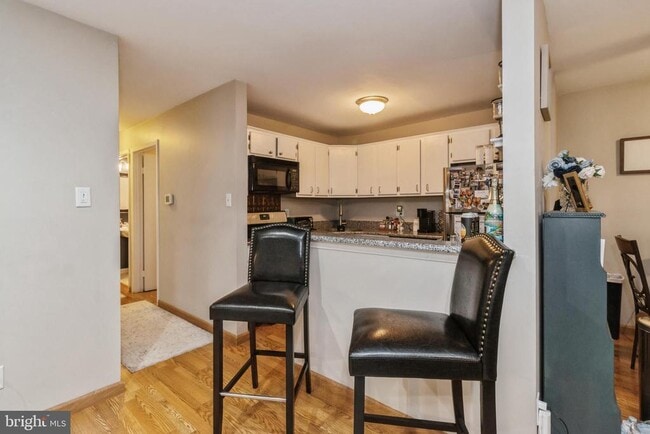Photo - 2103 Woodhollow Dr